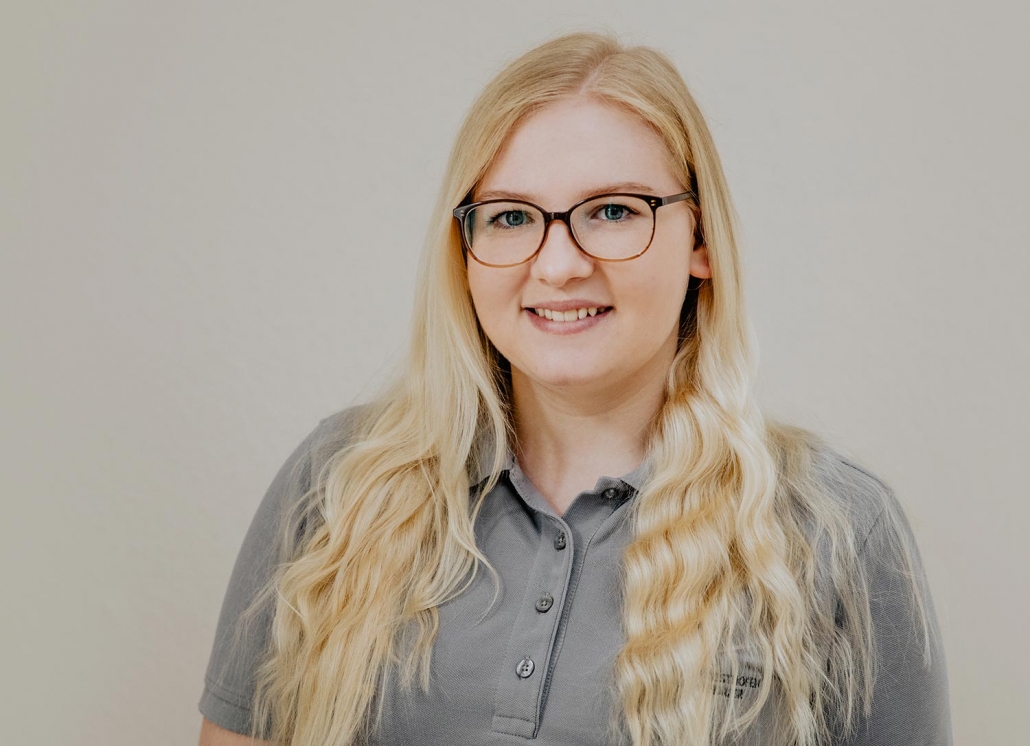 Monique auf der Springe